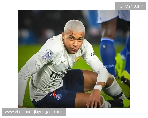 姆巴佩禁区争抢落点精准，领衔现代足球的空中霸主